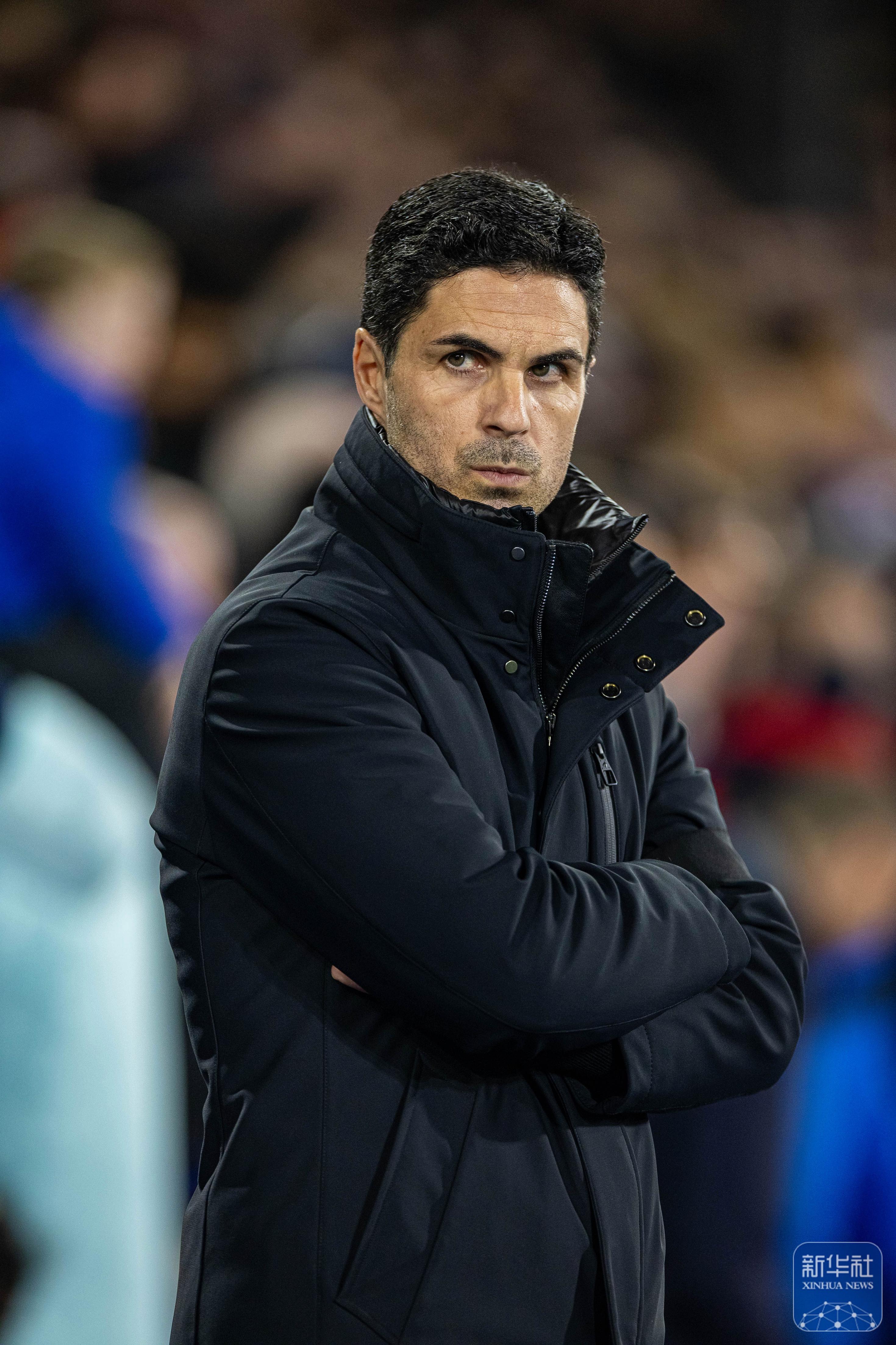 开云体育在线-阿森纳遭遇连败，主帅面临压力