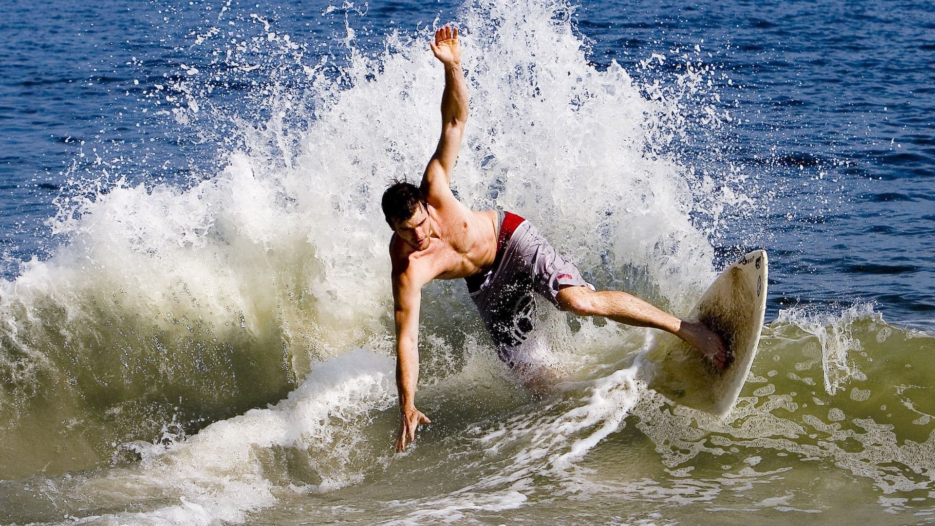 年度焦点之战之夜，哈利伯顿完成里程碑，书写新一代控卫传奇